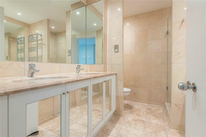 2 Bedroom Apartment To Rent In Westferry Circus, London, E14