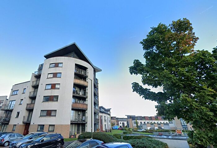 2 Bedroom Flat To Rent In , East Pilton Farm Crescent, Edinburgh, EH5