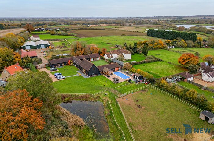 7 Bedroom Detached House For Sale In **Farm House, Yard, Stable Building, Two Large Storage Barns, Acres Land & Mooring/Cabin** Hill Farm & Hill Barn, MK41