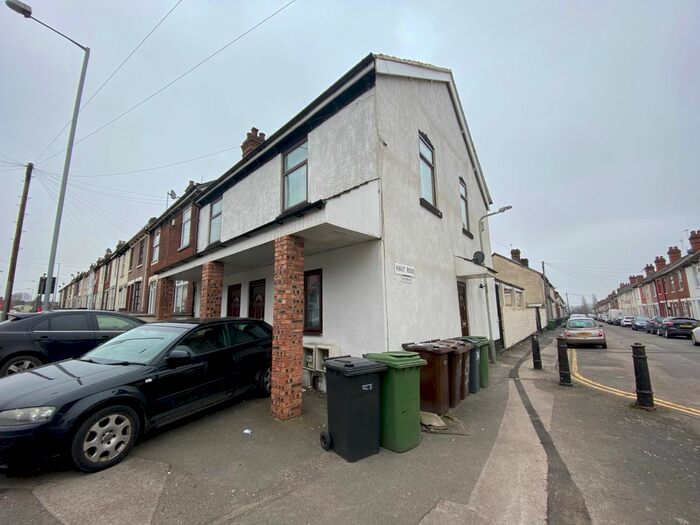 1 Bedroom Flat To Rent In Neachells Lane, Wednesfield, Wolverhampton, WV11