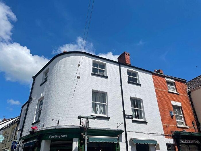 1 Bedroom Flat To Rent In High Street, Wells, Somerset, BA5