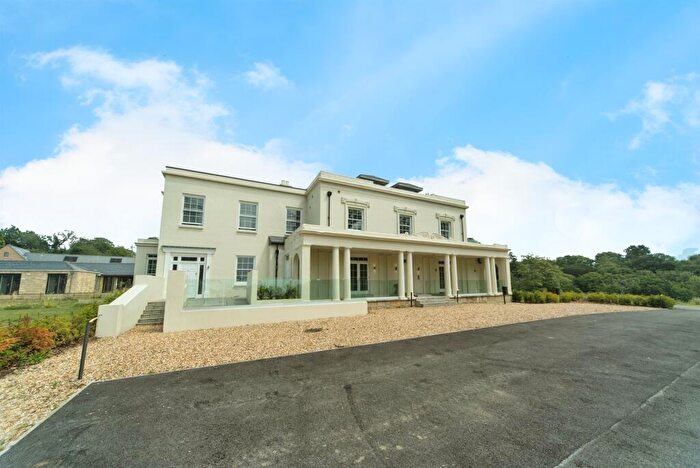 2 Bedroom Apartment For Sale In Ardingly Road, Lindfield, Haywards Heath, RH16