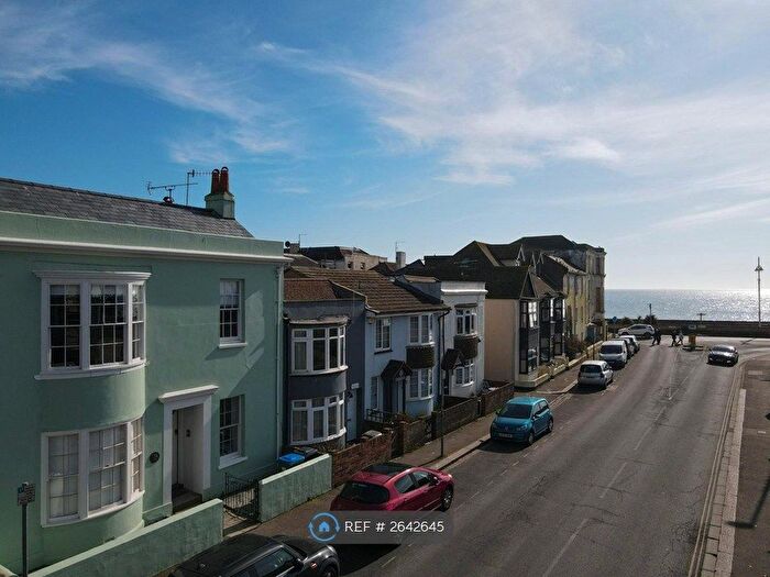 2 Bedroom Maisonette To Rent In West Street, Bognor Regis, PO21