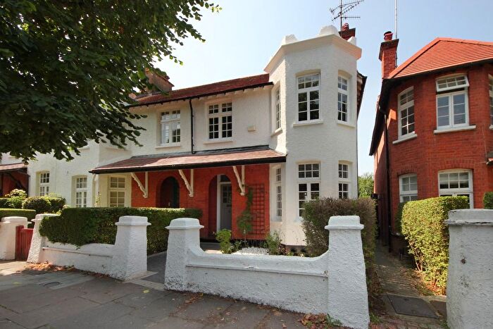 4 Bedroom Property To Rent In Winscombe Crescent, W5