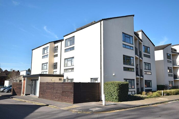 1 Bedroom Apartment For Sale In Field View, Derby Road, Caversham, Reading, RG4