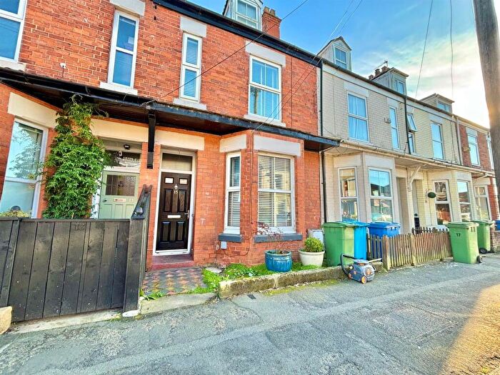 4 Bedroom House For Sale In Clifton Street, Hornsea, HU18