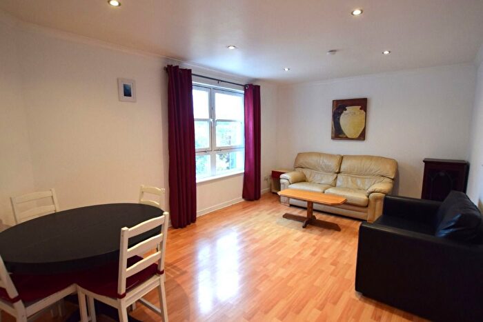 2 Bedroom Flat To Rent In Broughton Road, Broughton, Edinburgh, EH7