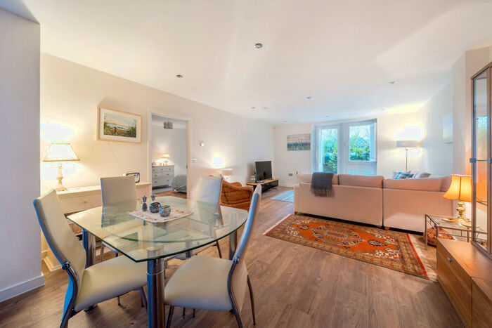 2 Bedroom Chalet To Rent In Almansa Way, Lymington, SO41