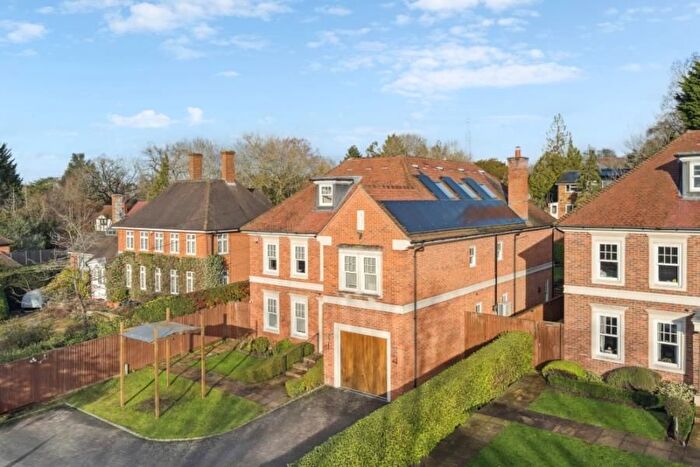 6 Bedroom Property To Rent In Frithwood Avenue, Northwood, HA6