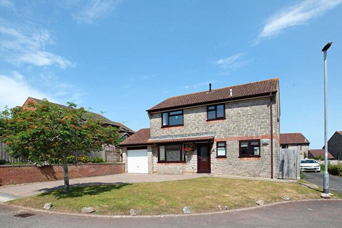 4 Bedroom Detached House For Sale In Shorland Close, Dawlish, EX7