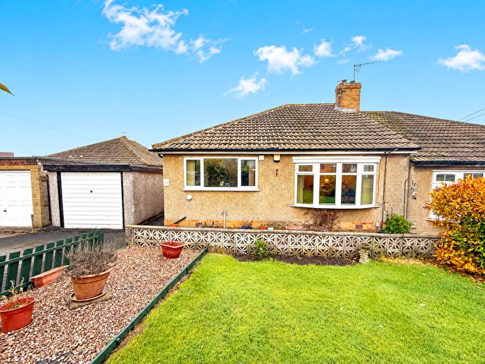 2 Bedroom Bungalow For Sale In Heaton Drive, Baildon, Shipley, BD17
