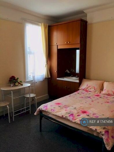 Studio To Rent In Mount Pleasant Road, London, N17