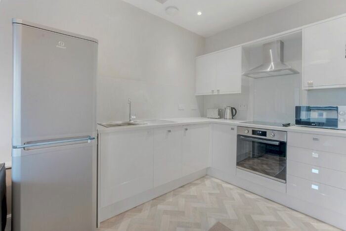 2 Bedroom Flat To Rent In Leith Walk, Leith, Edinburgh, EH6