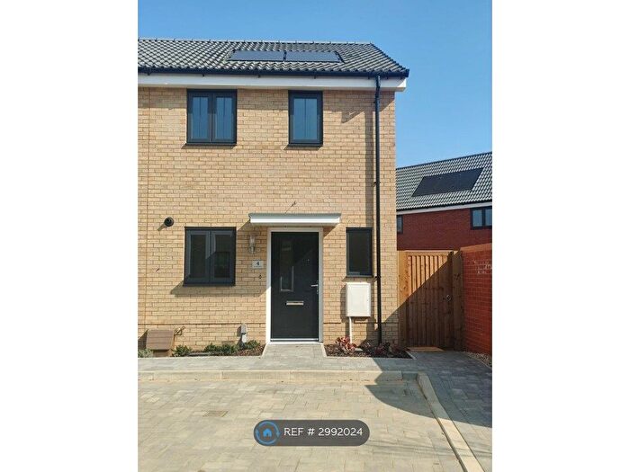 2 Bedroom Semi Detached House To Rent In Bramble Drive, Hethersett, Norwich., NR9