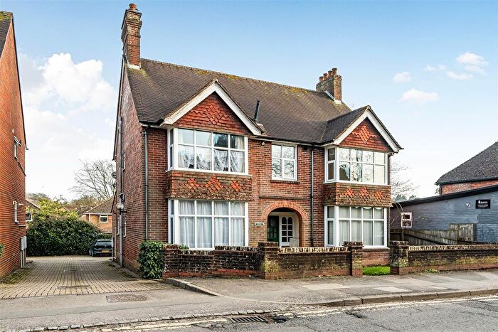 1 Bedroom Flat To Rent In Liphook Road, Haslemere, GU27