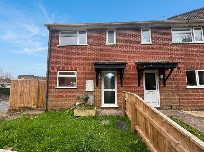 3 Bedroom Property To Rent In Pendragon Road, Exeter, EX4