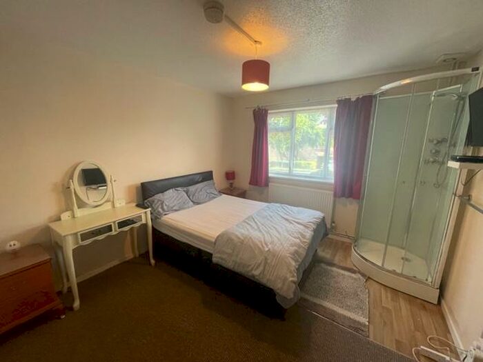 1 Bedroom House To Rent In Pilton Close, Northampton, NN3