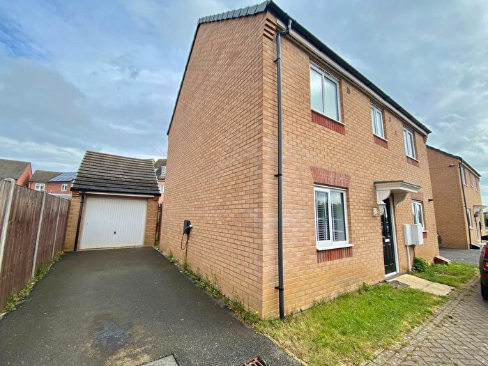 3 Bedroom Property To Rent In Violeta Crescent, Peterborough, PE2