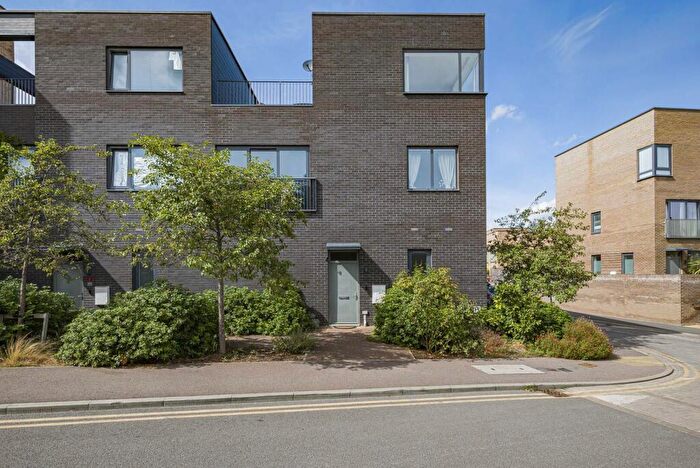 4 Bedroom Semi Detached House For Sale In Loampit Road, Erith, DA8