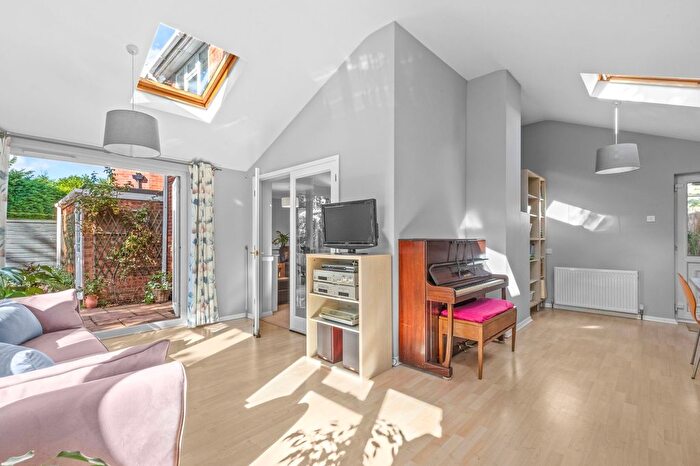 4 Bedroom Detached House For Sale In Selwood Way, Downley, HP13