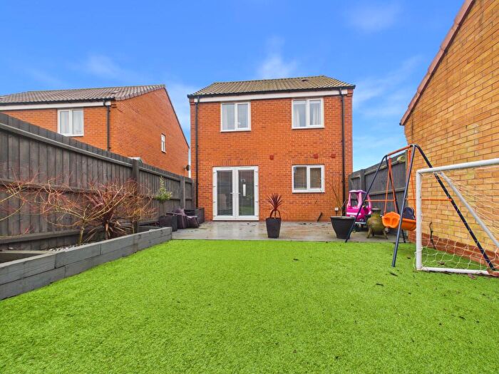 3 Bedroom Detached House For Sale In Icarus Way, Stanground South, PE2