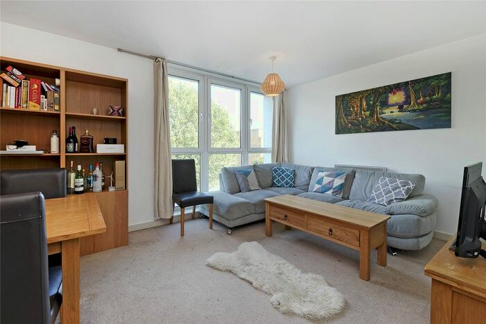 1 Bedroom Flat To Rent In Phoenix Way, Wandsworth, SW18