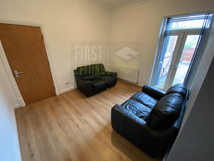 5 Bedroom Terraced House To Rent In Kirby Road, West End, LE3