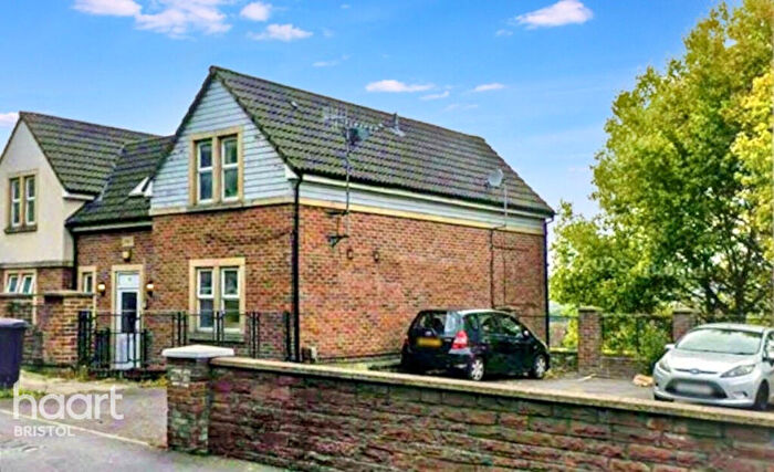 2 Bedroom Flat For Sale In Bedminster Down Road, Bristol, BS13