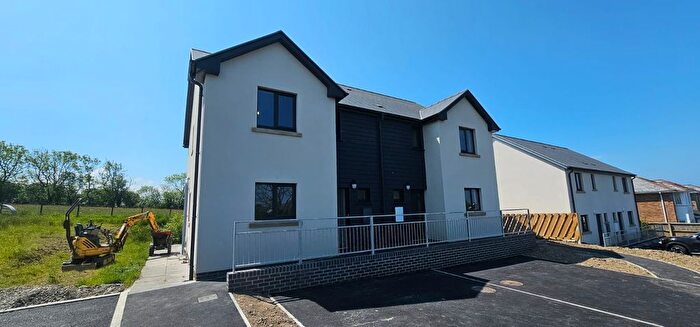 3 Bedroom Semi-Detached House To Rent In Cwrt Y Brenin, Aberaeron, SA46
