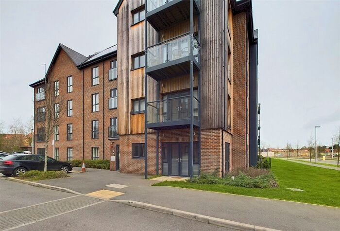 1 Bedroom Flat To Rent In Millard Place, Arborfield Green, Reading, Berkshire, RG2