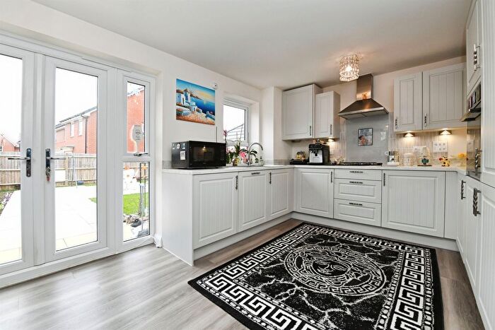 4 Bedroom Detached House For Sale In Eveleigh Gardens, Hullbridge, Hockley, SS5