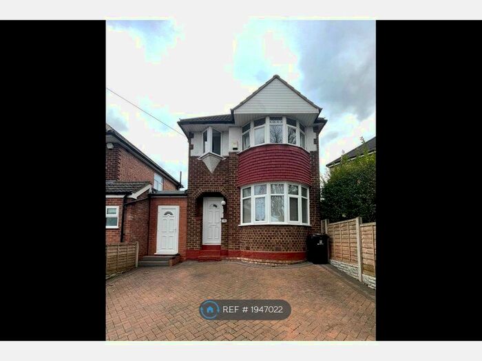3 Bedroom Detached House To Rent In Sunbury Road, Birmingham, B31