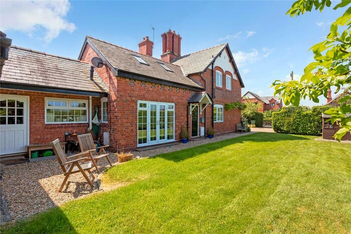 4 Bedroom Semi-Detached House For Sale In Green Villas, Kinnerton Road, Dodleston, Chester, CH4