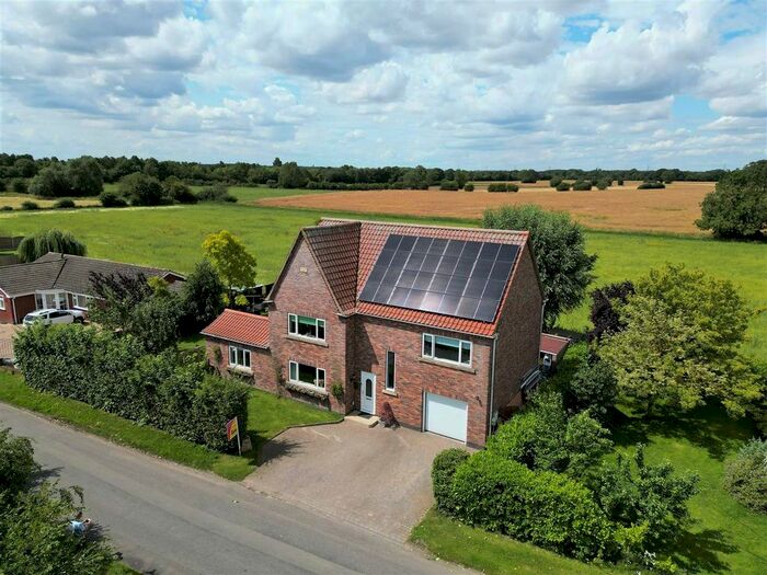 5 Bedroom Detached House For Sale In Newland, Selby, YO8