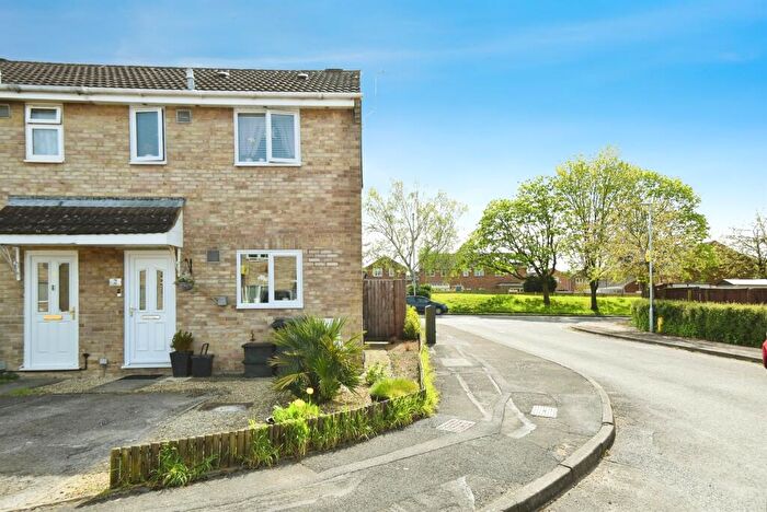 2 Bedroom End Of Terrace House For Sale In Hadleigh Close, Westlea, Swindon, SN5