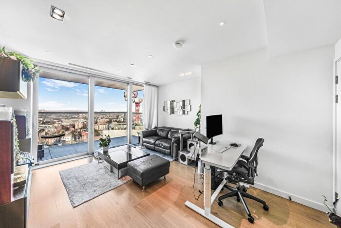 2 Bedroom Apartment For Sale In City Road London, EC1V