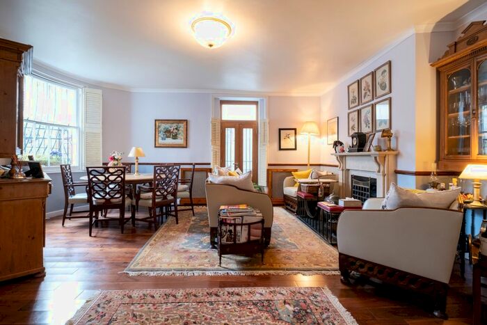 3 Bedroom Flat To Rent In Charlwood Street, London, SW1V