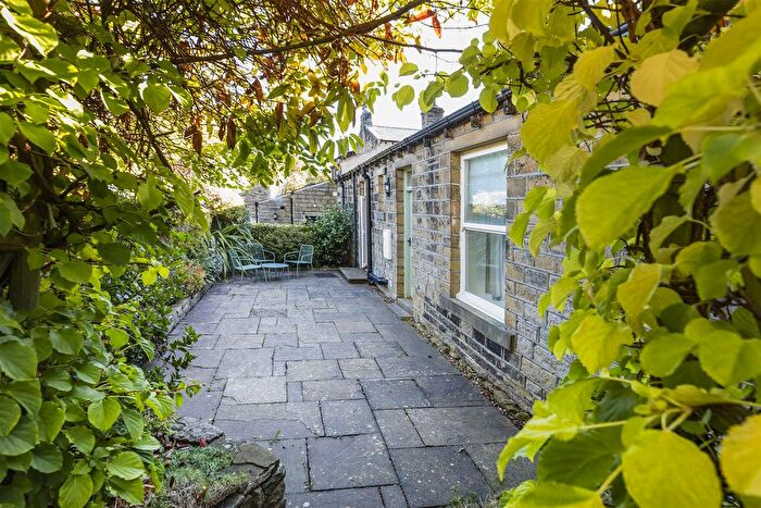 2 Bedroom Semi-Detached Bungalow For Sale In Buckden Road, Edgerton, Huddersfield, HD3