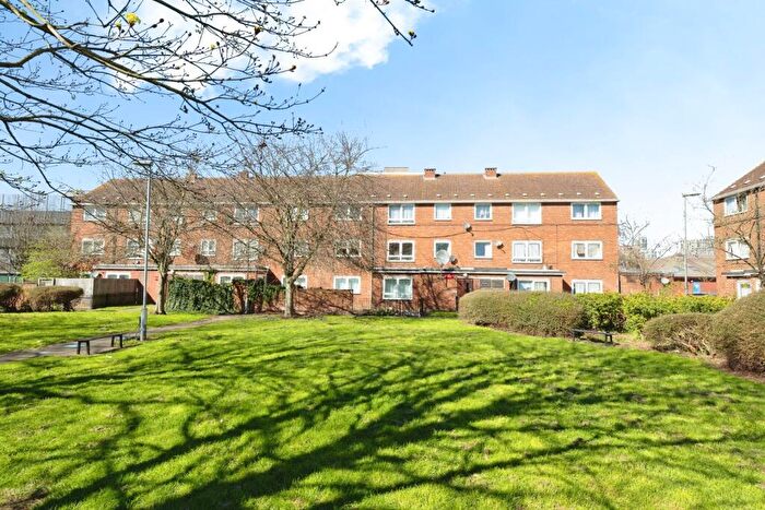2 Bedroom Flat For Sale In The Shaftesburys, Barking, Essex, IG11