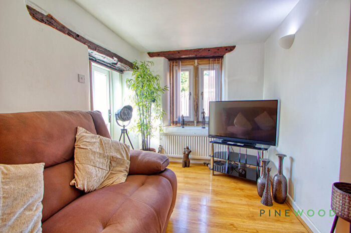 2 Bedroom Cottage For Sale In Netherthorpe, Staveley, Chesterfield, Derbyshire, S43
