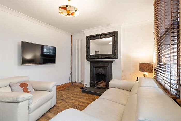 2 Bedroom Terraced House For Sale In Belmont Road, Malvern, WR14