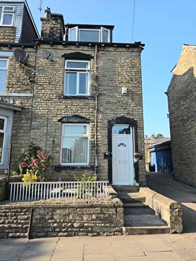 4 Bedroom End Terrace House For Sale In Rochester Street, Bradford, BD3