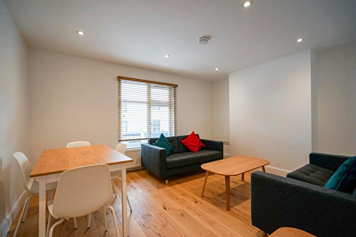 3 Bedroom Apartment To Rent In Parkway, Camden Town, NW1