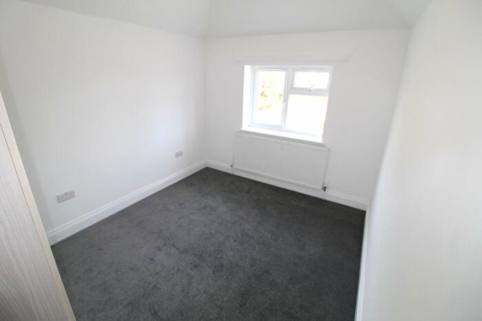 4 Bedroom Semi-Detached House To Rent In Kenton Lane, Harrow, HA3