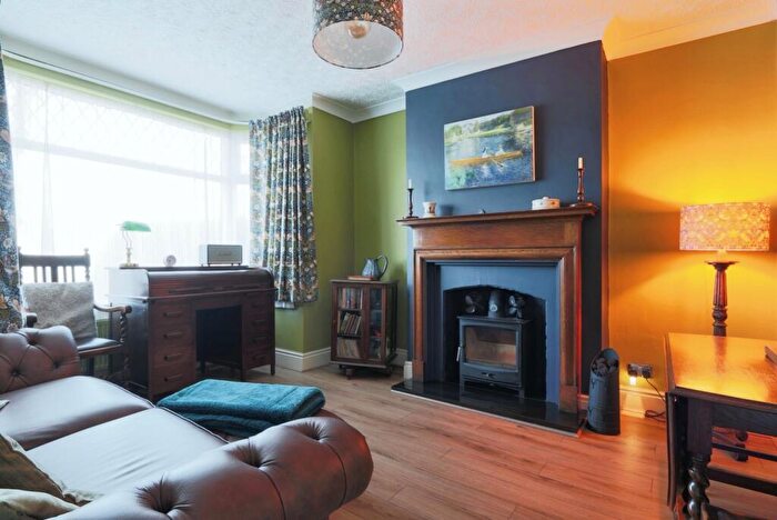 3 Bedroom Terraced House For Sale In Beverley Road, Hull, HU6