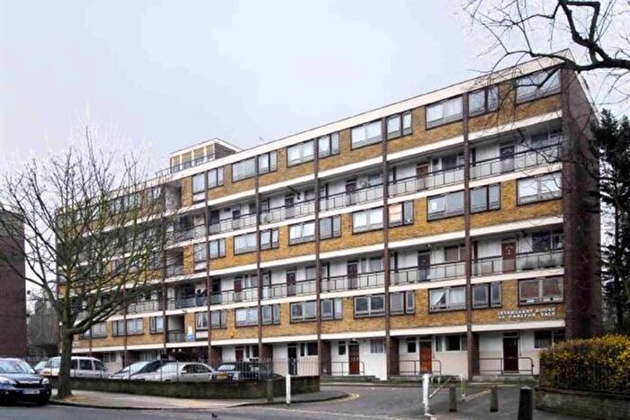 3 Bedroom Flat To Rent In Carlton Vale, London, NW6