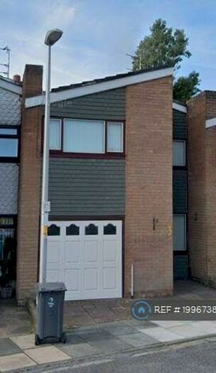 3 Bedroom Terraced House To Rent In Wades Court, Blackpool, FY3