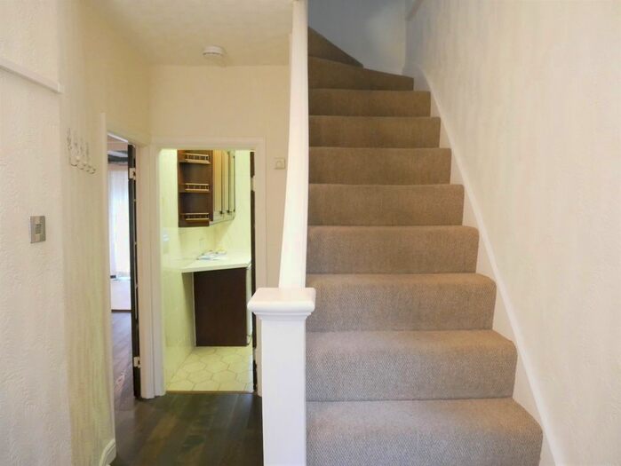 3 Bedroom Semi-Detached House To Rent In Berkeley Avenue, Hounslow, TW4