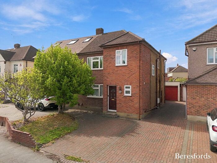 4 Bedroom Semi-Detached House For Sale In Gubbins Lane, Harold Wood, RM3