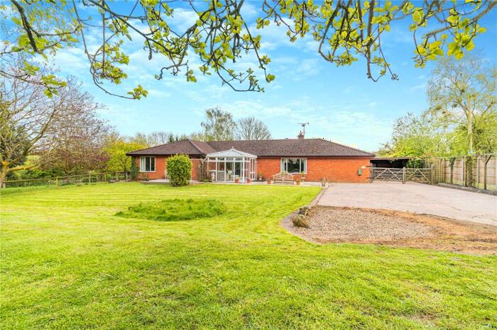 5 Bedroom Bungalow For Sale In Bruntingthorpe Road, Knaptoft, Lutterworth, Leicestershire, LE17